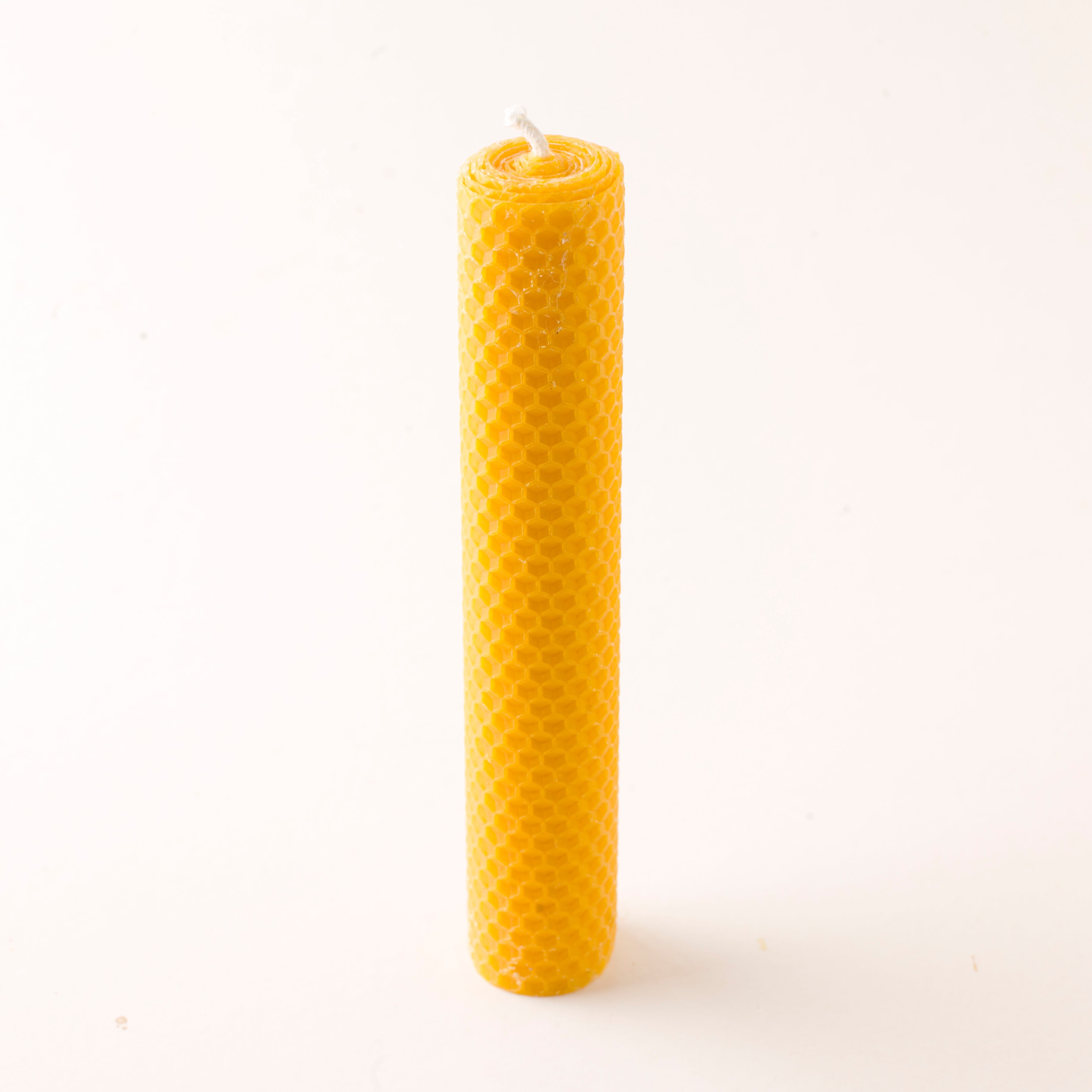 BEESWAX CANDLE - SIZE 6