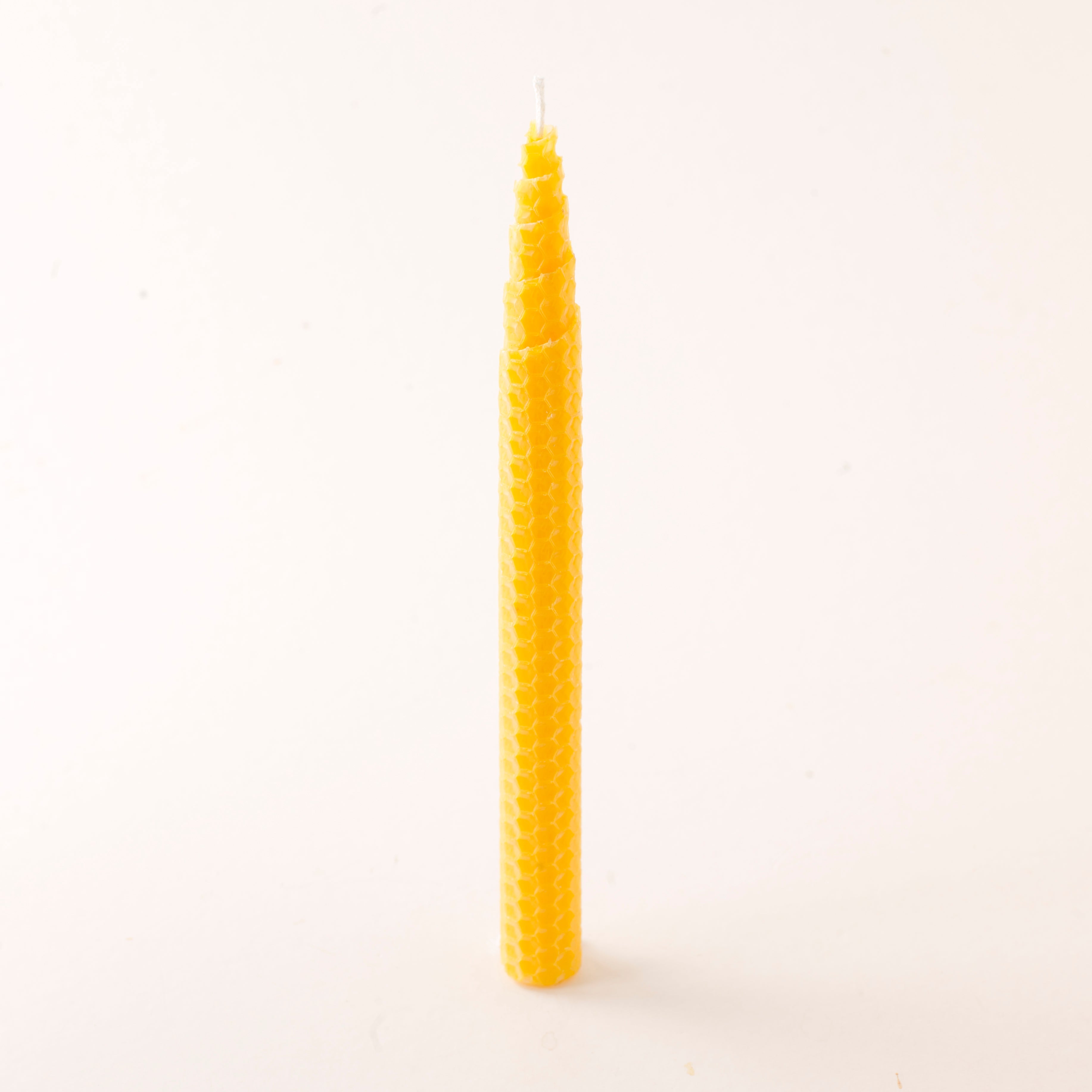 BEESWAX CANDLE - MEDIUM TAPERED NATURAL